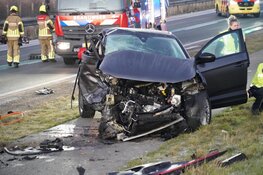 Ernstig ongeval op Markerwaarddijk, weg afgesloten