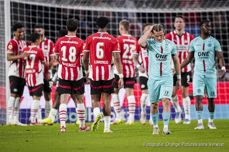 PSV duidelijk te sterk voor Almere City FC