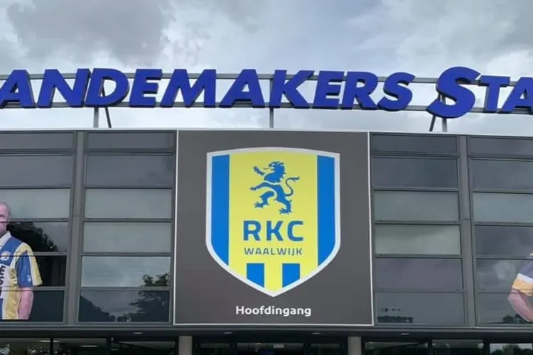Almere City FC onderuit in Waalwijk