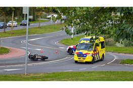 Motorrijder gewond na aanrijding met auto