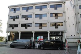 Overleden persoon aangetroffen, politie doet groot onderzoek