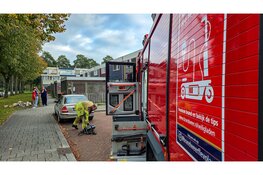 Fatbike vliegt in brand achter in tuin.