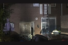 Schade en brand na explosie bij woning
