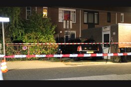 Schade en brand na explosie bij woning