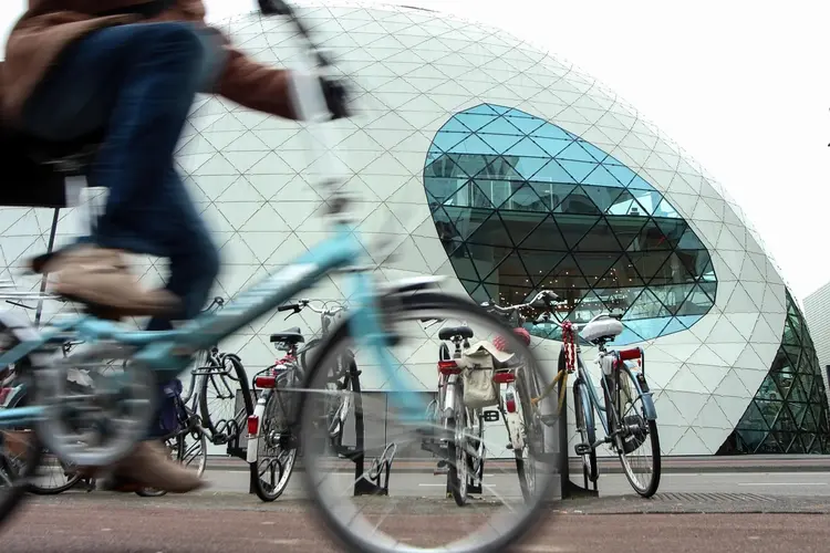 Onderzoek: In deze Flevolandse gemeenten wordt het vaakst naar werk gefietst