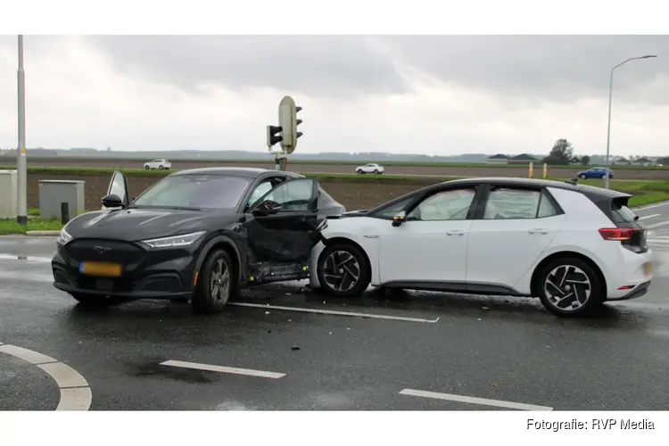 Schade na ongeval op kruising N302