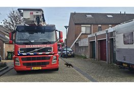 Brandweer blust woningbrand in Lelystad