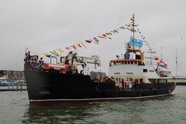 Pakjesboot 0320 komt aan in Lelystad