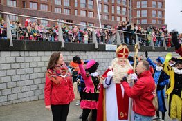 Pakjesboot 0320 komt aan in Lelystad