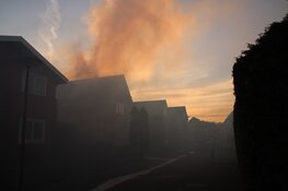 Tuinhuis volledig afgebrand in achtertuin van woning