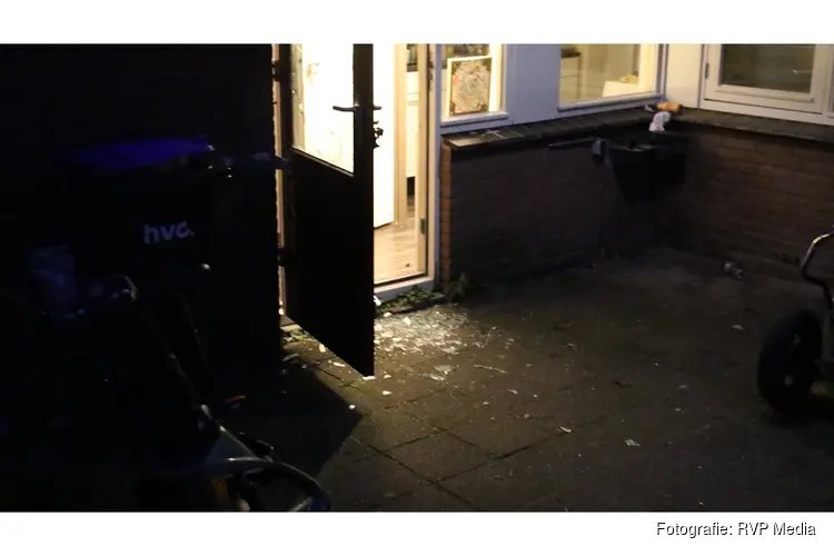 Agenten in zware vesten bij melding van verdachte situatie in Lelystad