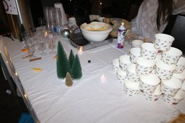 Leerlingen Aeres VMBO Lelystad organiseren kerstmarkt