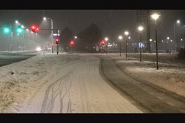 Sneeuwploegen rijden af en aan om Flevolandse wegen schoon te houden