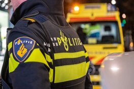 Auto slaat over de kop op Runderweg in Lelystad