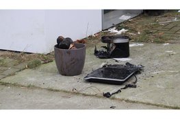 Airfrayer vliegt in brand in woning Lelystad