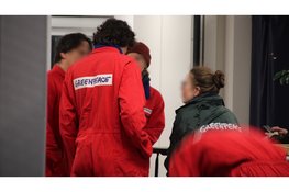 Politie beëindigd demonstratie vliegveld Lelystad