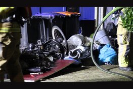 Accu vliegt in brand in garagebox onder woning