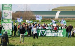 Weer demonstratie bij vliegveld Lelystad