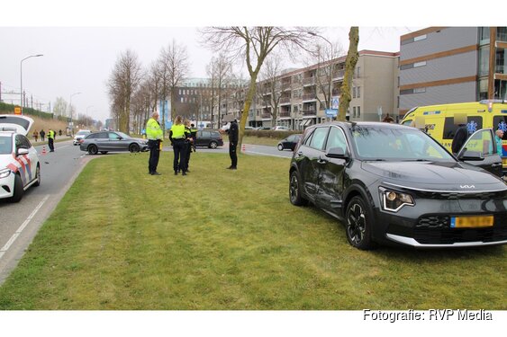 Fikse schade na ongeval op kruising in Lelystad
