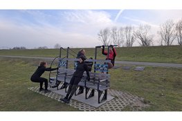 Sterker en fitter worden door ‘bankhangen’