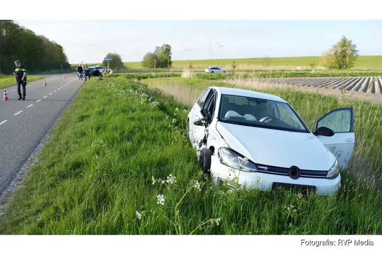 Zware schade na ongeval op kruising Swifterbant