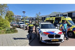 Verwarde man valt automobilist aan