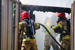 Grote schade in tuinen bij brand in Lelystad