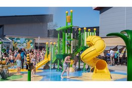 Feestelijke opening spraypark bij Zwembad De Koploper