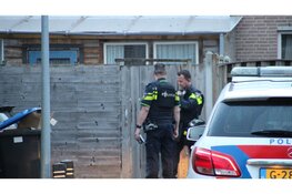 Auto beschoten op Larserdreef