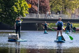 Gratis suples en ondertussen afval verzamelen in Lelystad tijdens Watertrail en Optimist on Tour