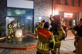 Brand in leegstaand winkelpand in Lelystad