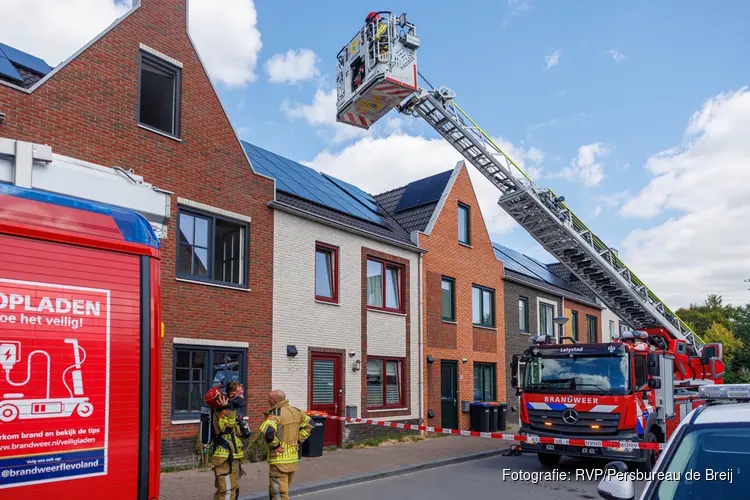 Rookontwikkeling bij woningbrand in Lelystad