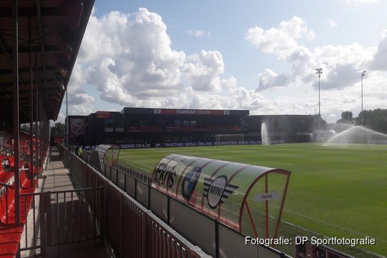Almere City FC wint nipt van FC Volendam