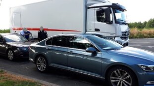 Bijna 100 bestuurders beboet voor gevaarlijk weggedrag