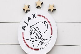 Ajax contracteert Devyne Rensch