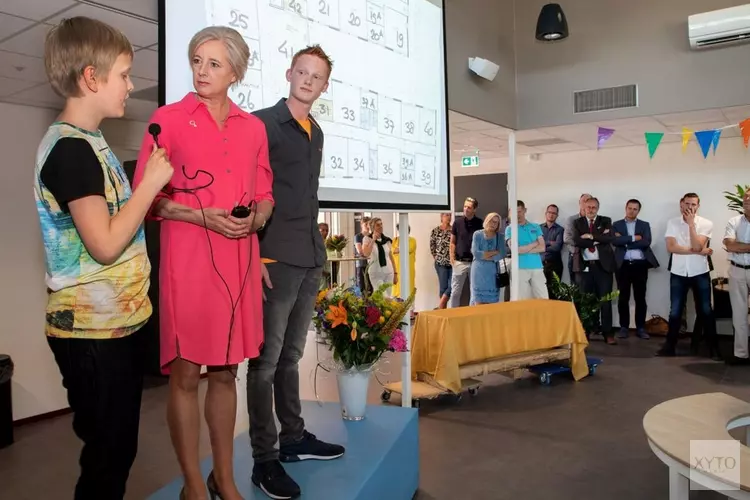 Wethouder opent nieuw schoolgebouw Aurum College