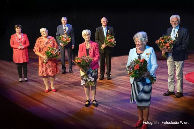 Koninklijke onderscheidingen Lintjesregen uitgereikt