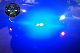 Man (19) rijdt rond met zwaailicht