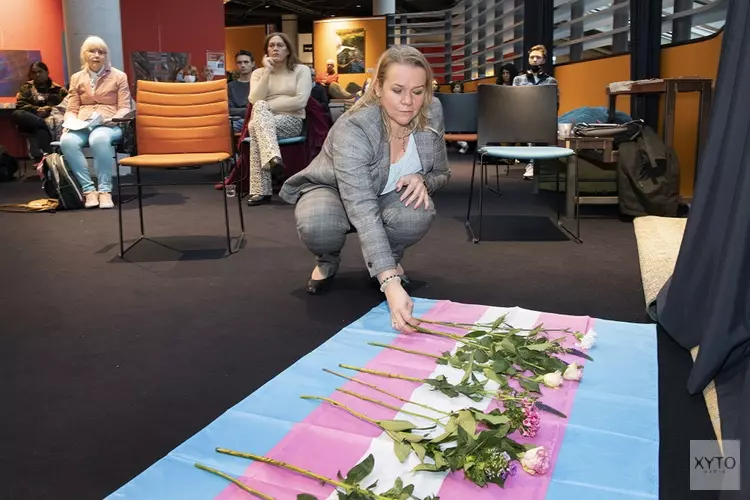 Opening expositie &#39;Extremely Normal&#39; staat in teken Transgender Gedenkdag