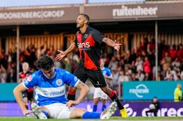 Almere City FC klopt FC Den Bosch door twee goals van Hilterman