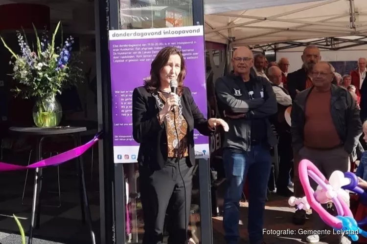 Zonnige opening Huiskamer van de Lokale Democratie