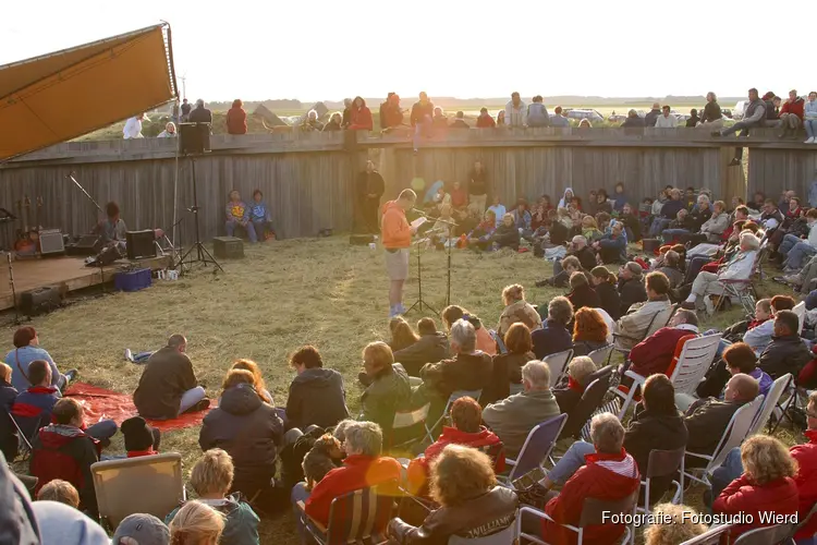 Poëziefestival Sunsation met  Yentl van Stokkum, Ronald Giphart   en Ingmar Heytze