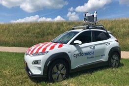 Speciale auto's van Cyclomedia maken foto's in Lelystad