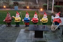 En dan staan er opeens 100 kabouters in je tuin